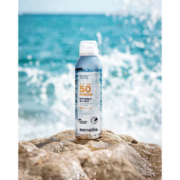 Écran solaire visage Sensilis INVISIBLE & LIGHT Spf 50+ 250 ml